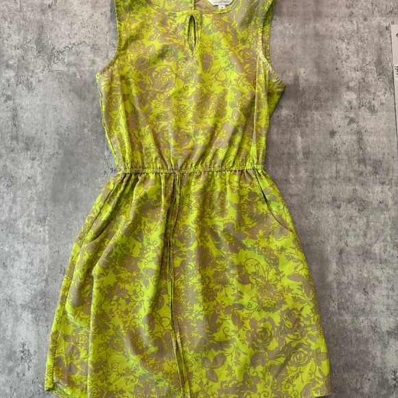 Floral yellow summer dress midi length sleeveless with pockets womens S - Picture 2 of 5